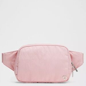 Lululemon Everywhere Belt Bag Large 2L - Pink